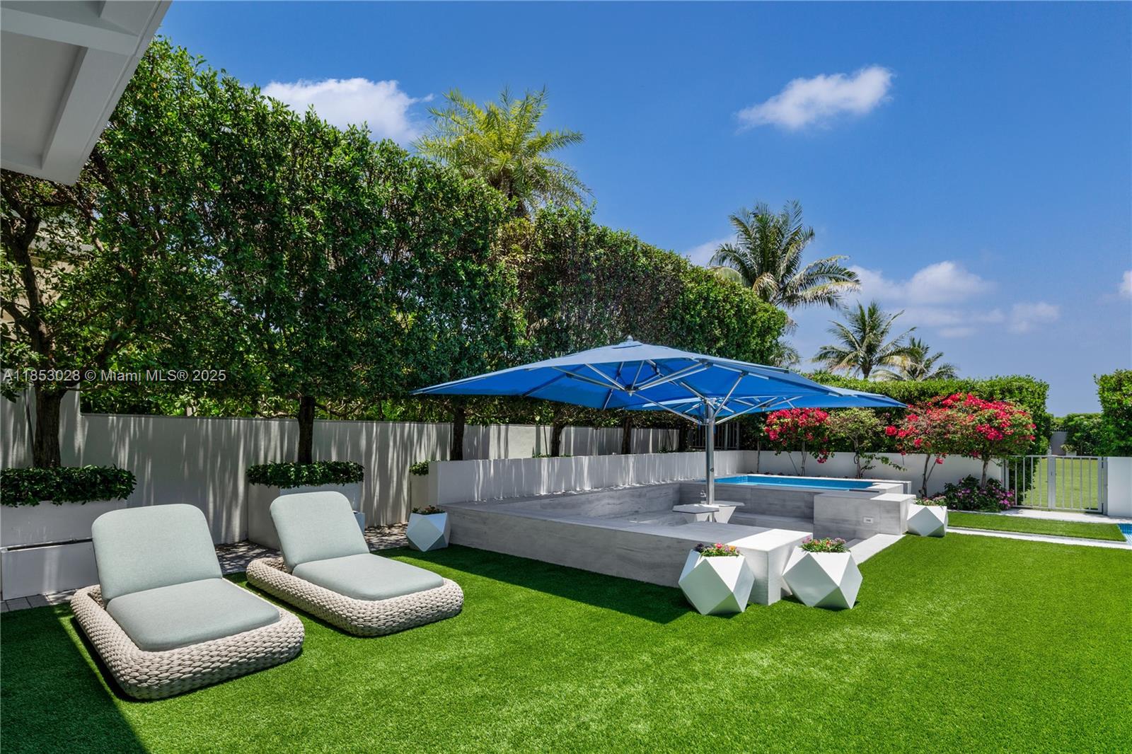 7815 Atlantic Way Miami Beach, FL 33141