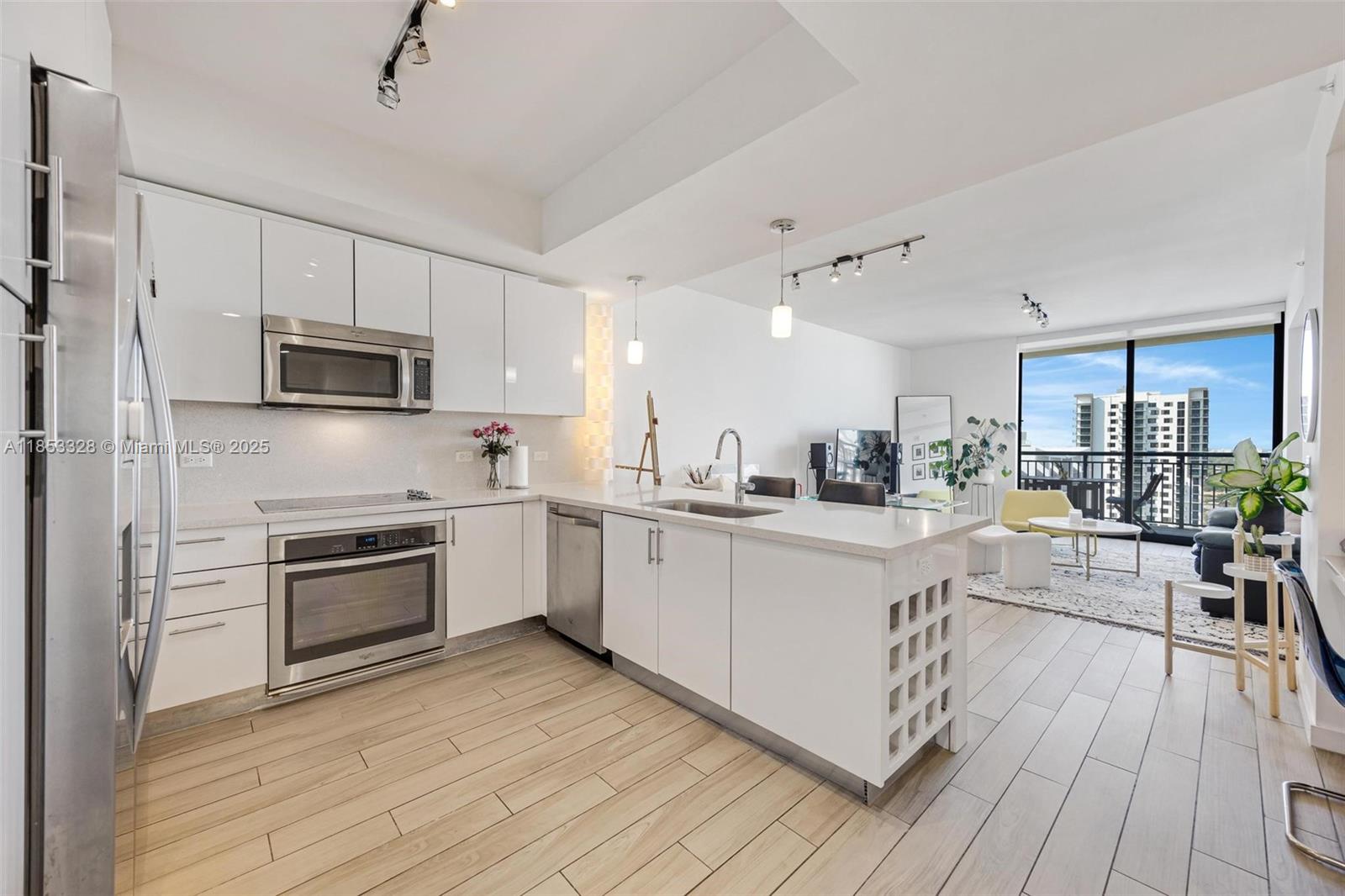 999 SW 1st Ave #1509
