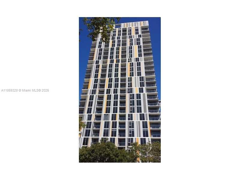 31 SE 6th St #307