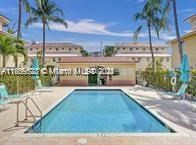 2060 NE 167th St #3-116