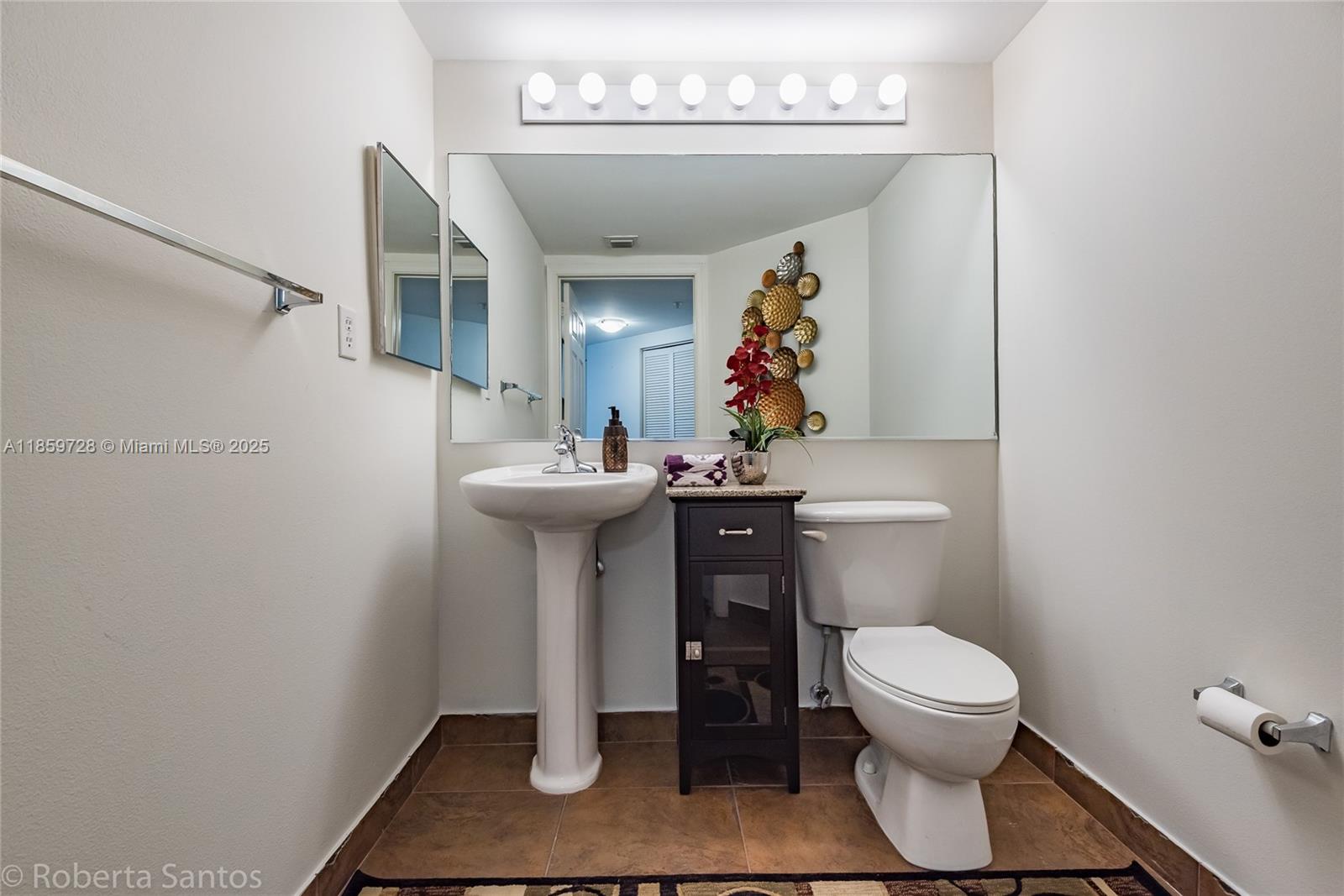 image 2080  Ocean Drive11