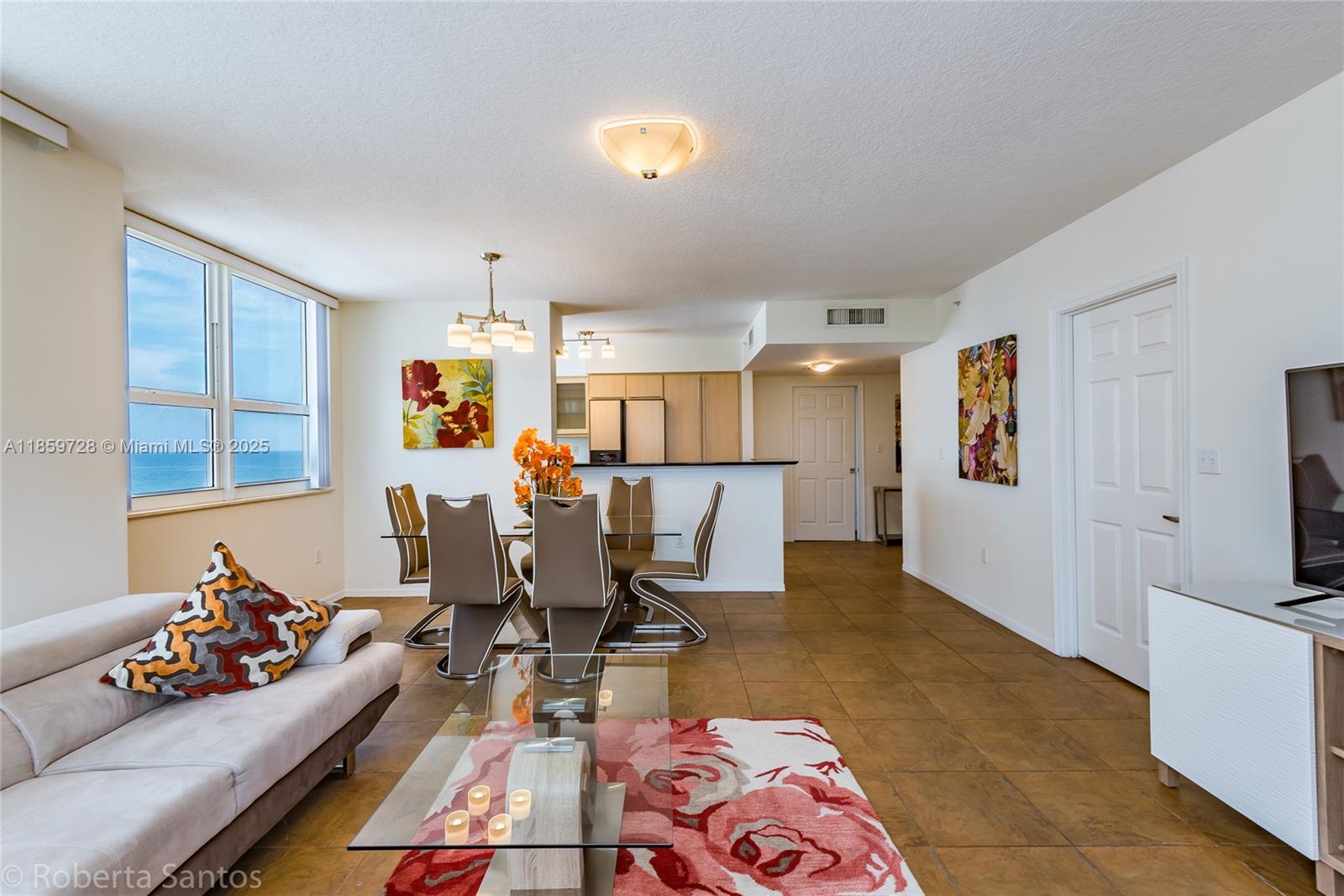 image 2080  Ocean Drive17