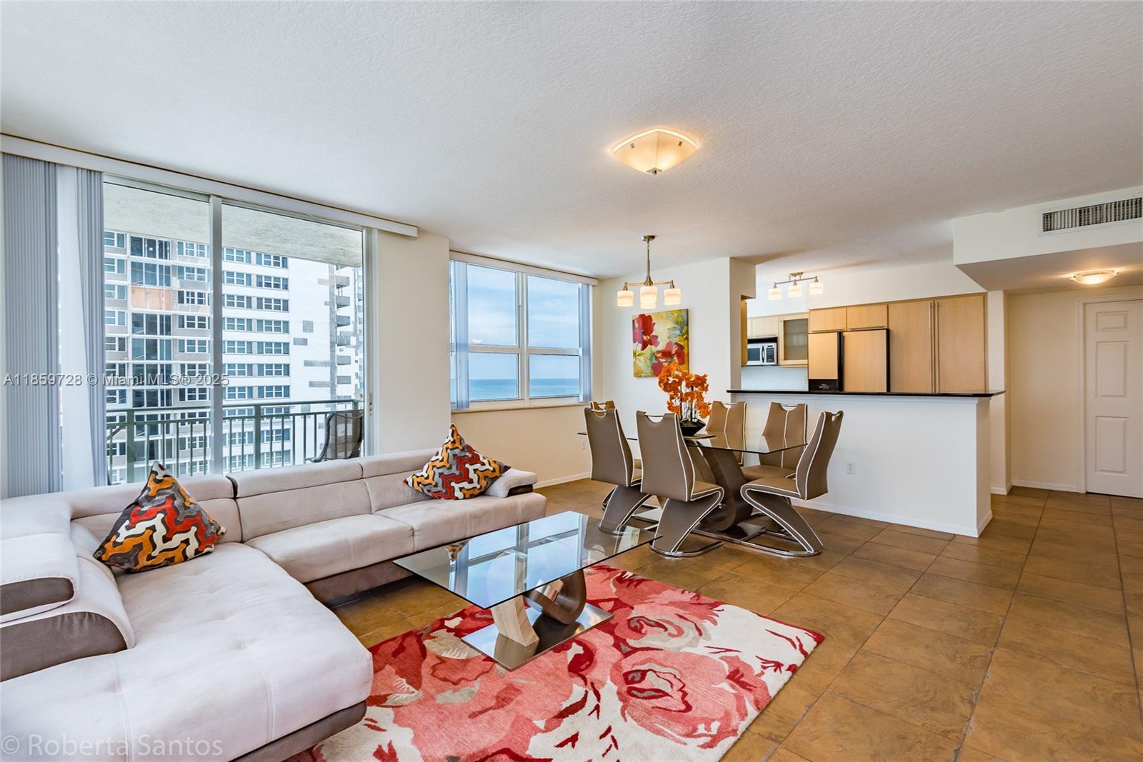 image 2080  Ocean Drive18