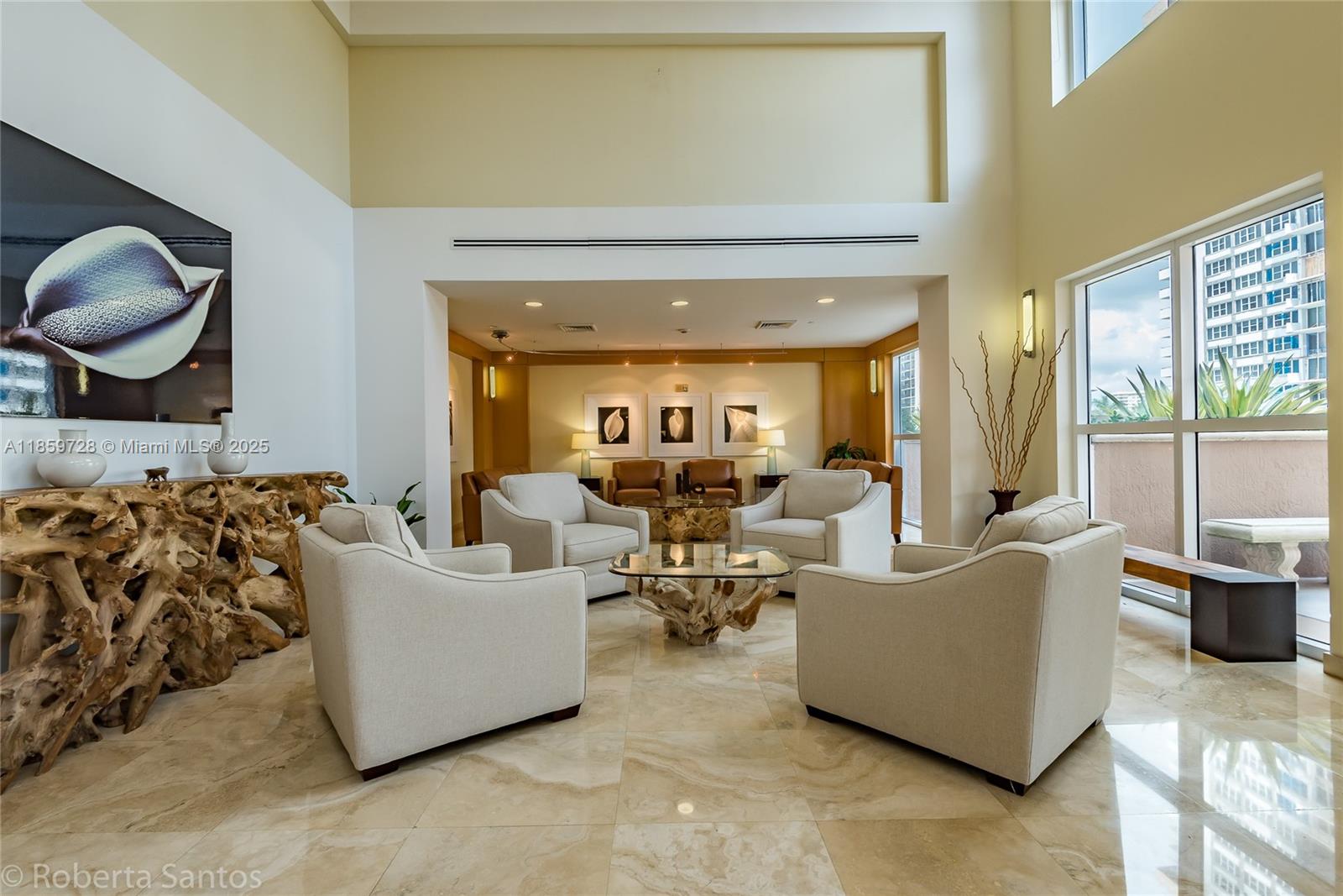 image 2080  Ocean Drive1