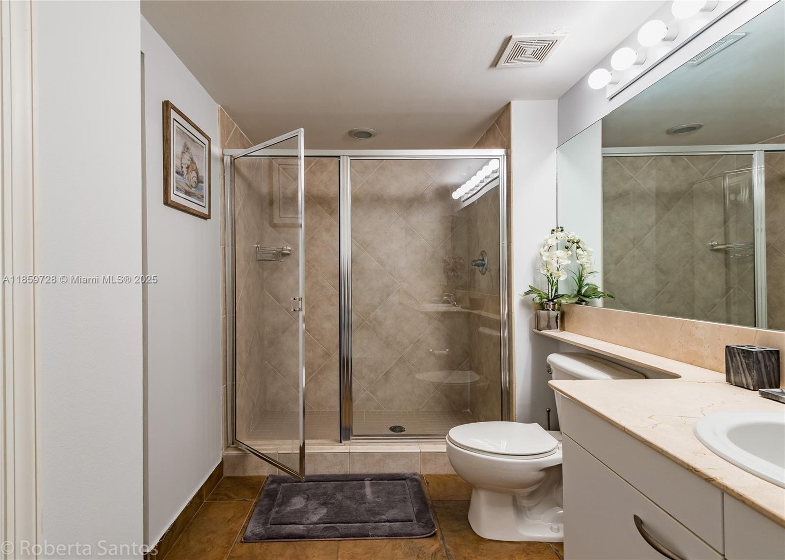 image 2080  Ocean Drive23