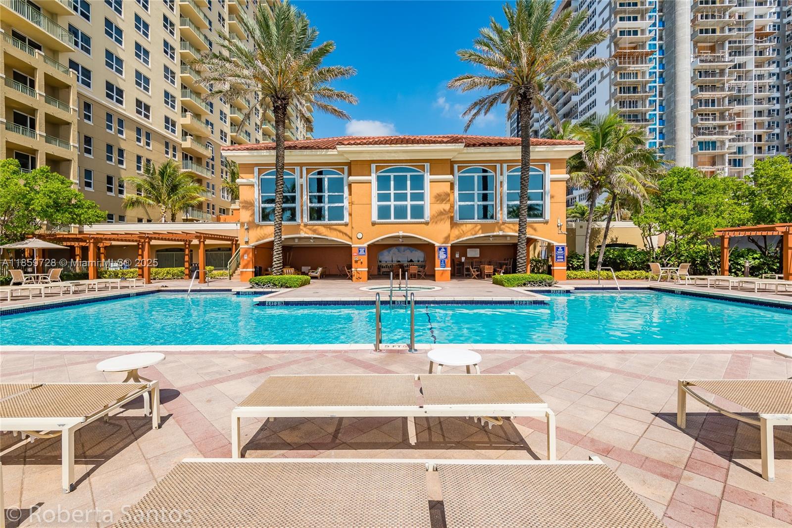 image 2080  Ocean Drive35