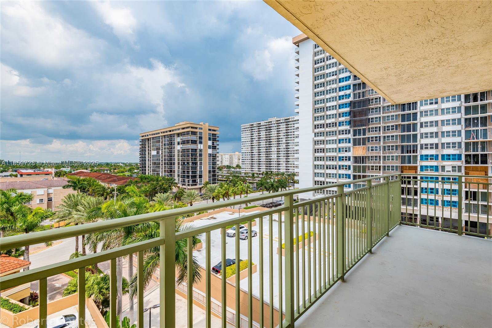 image 2080  Ocean Drive7