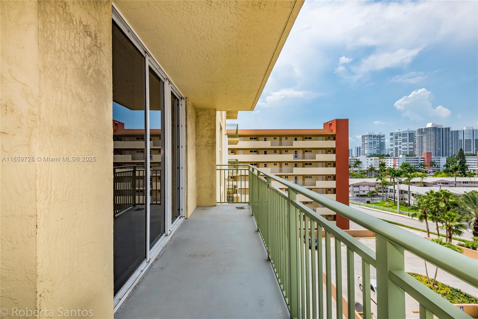 image 2080  Ocean Drive8