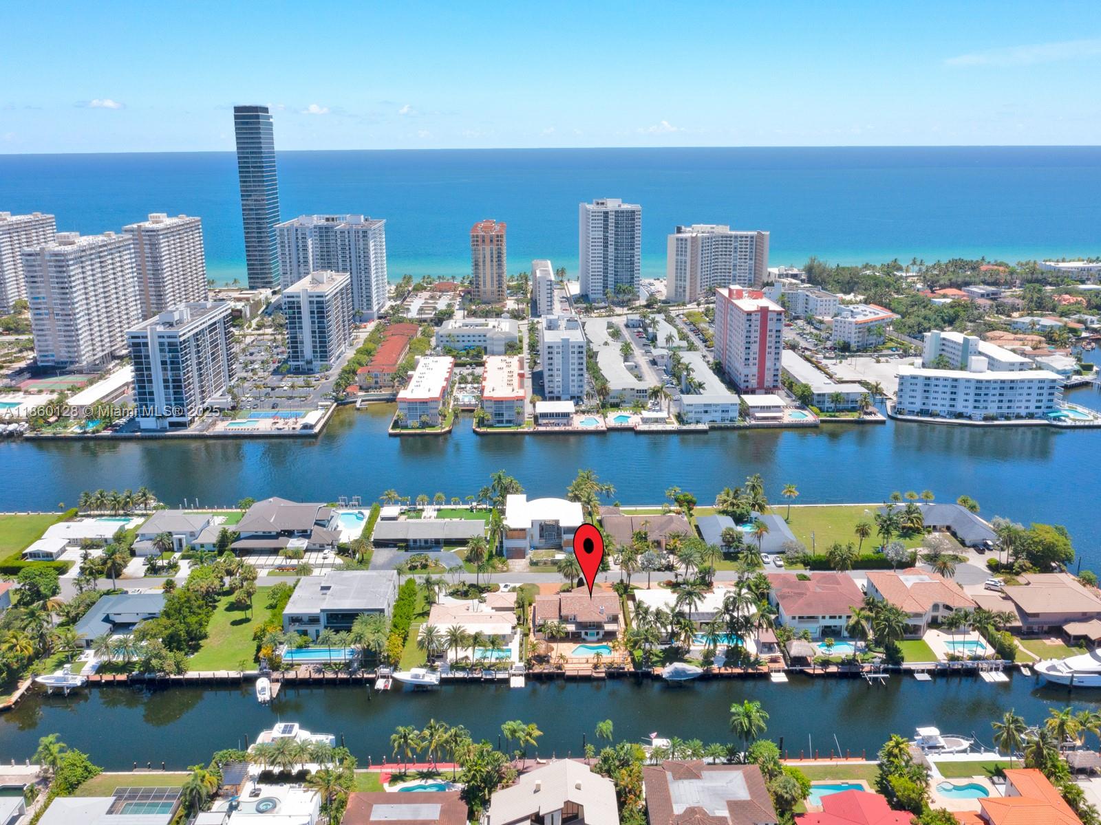 624 Palm Dr