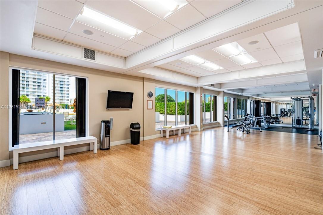 2801 NE 183rd St #2012W,Aventura, FL 33160