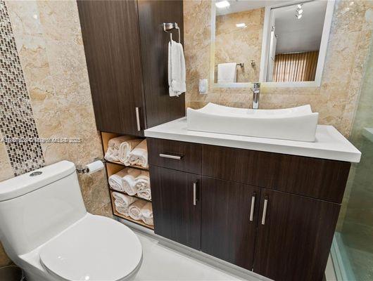 2801 NE 183rd St #2012W,Aventura, FL 33160