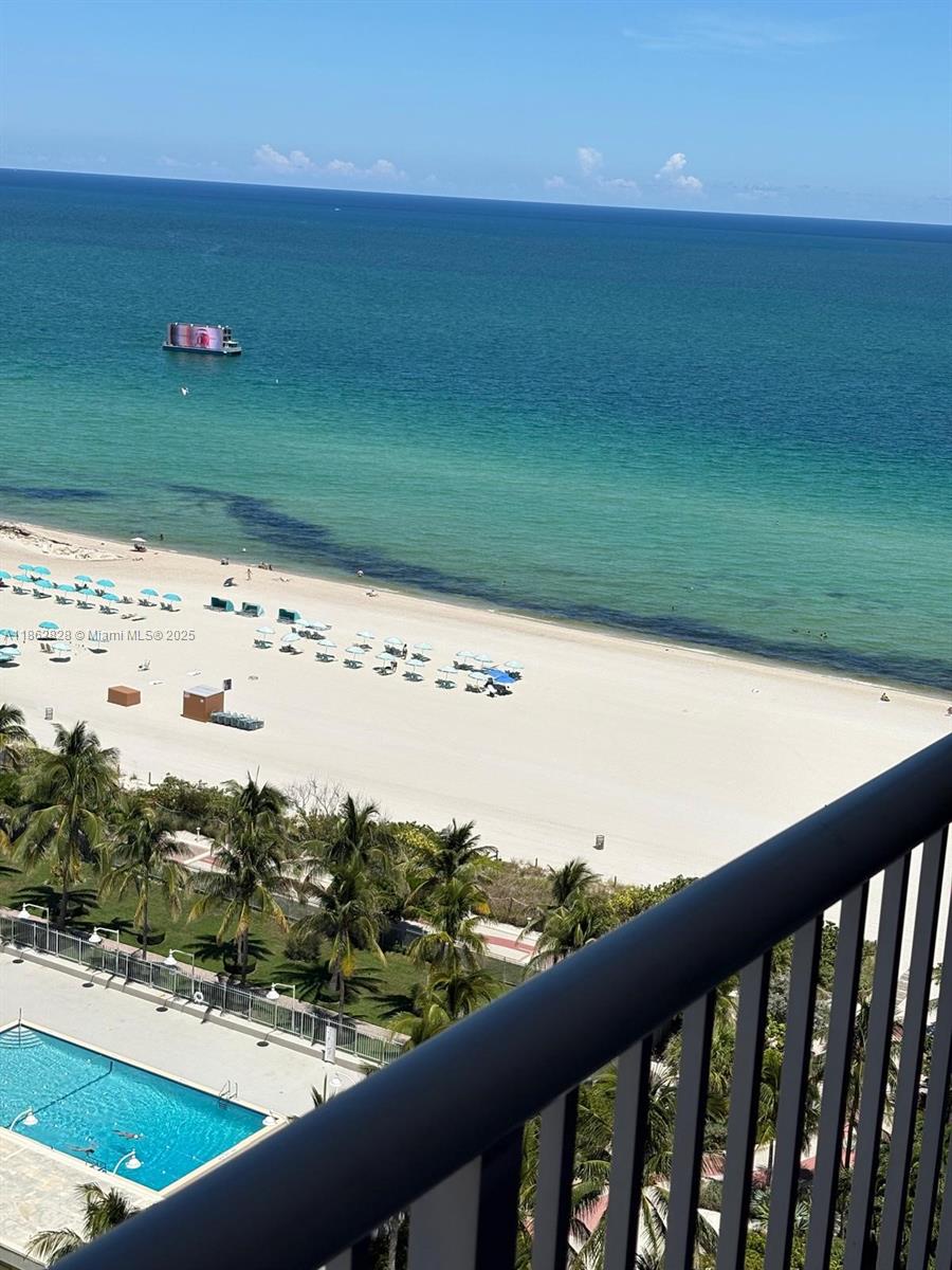 2655 Collins Ave #2007