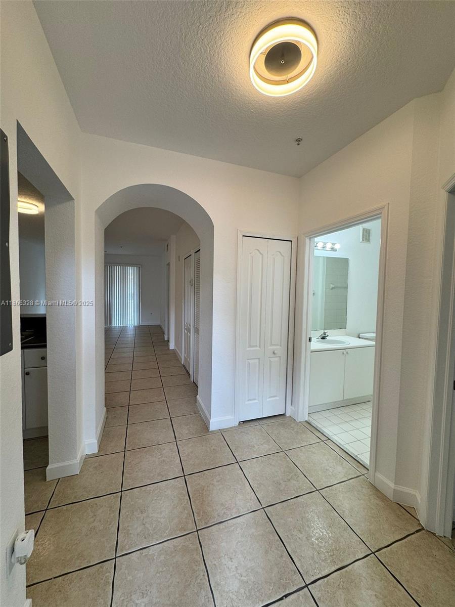 17620 NW 73rd Ave #104-17,Hialeah, FL 33015