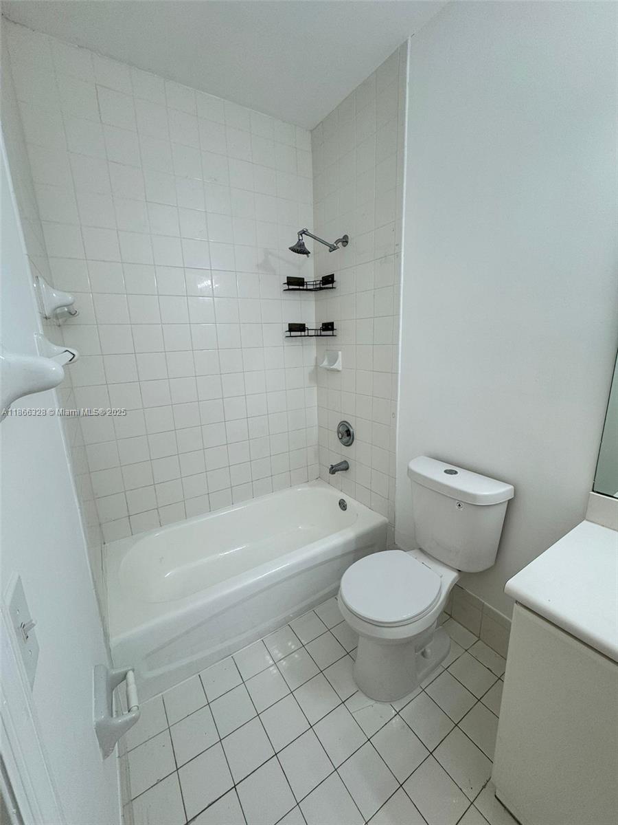 17620 NW 73rd Ave #104-17,Hialeah, FL 33015