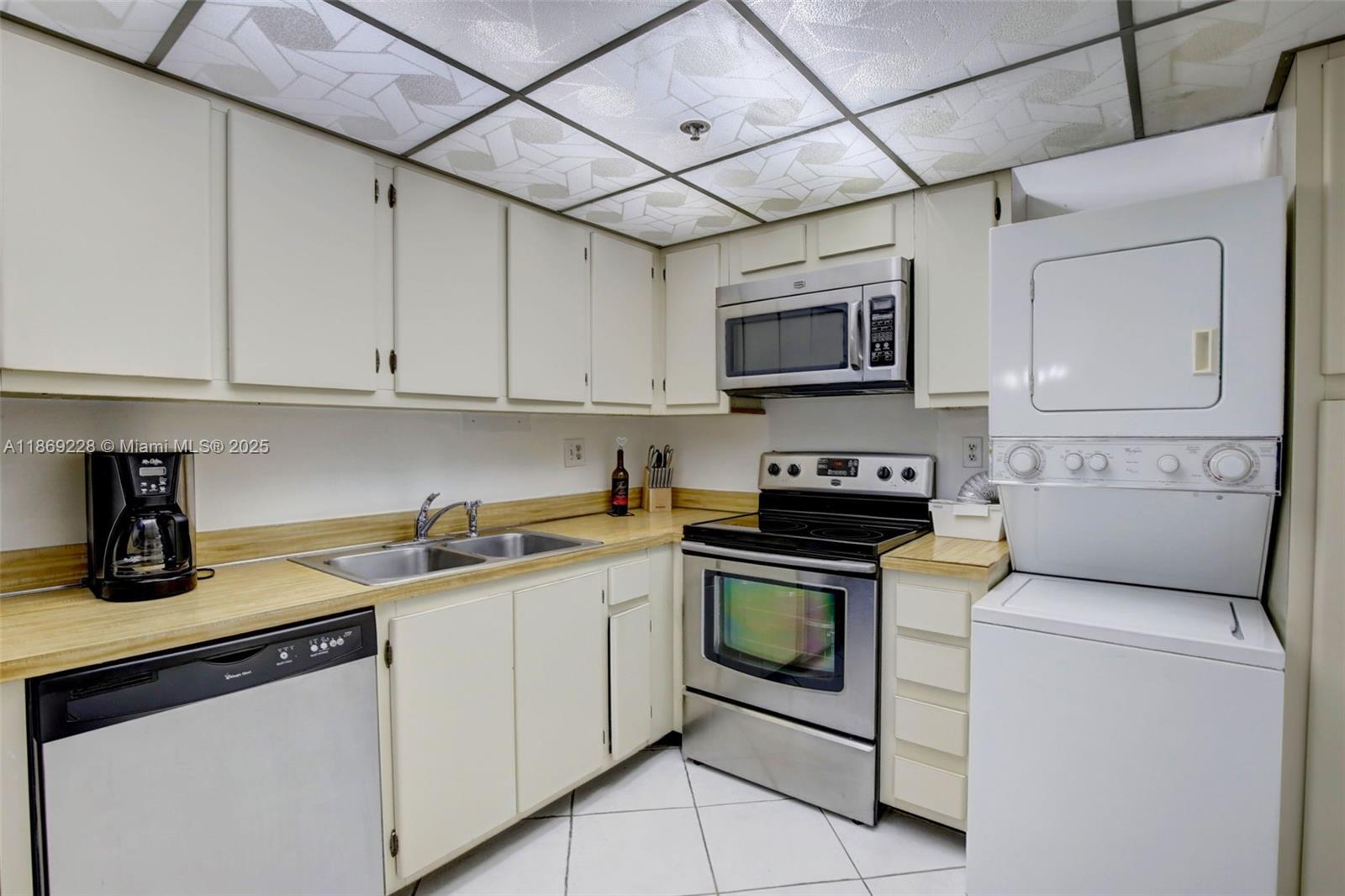 image Winston Towers 600 Condo8