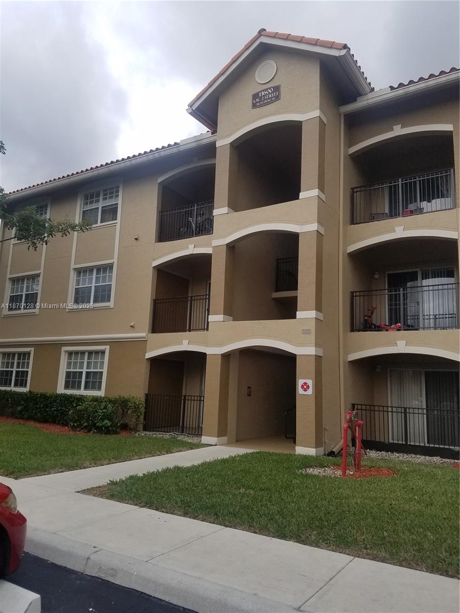 11600 SW 2nd St #18101