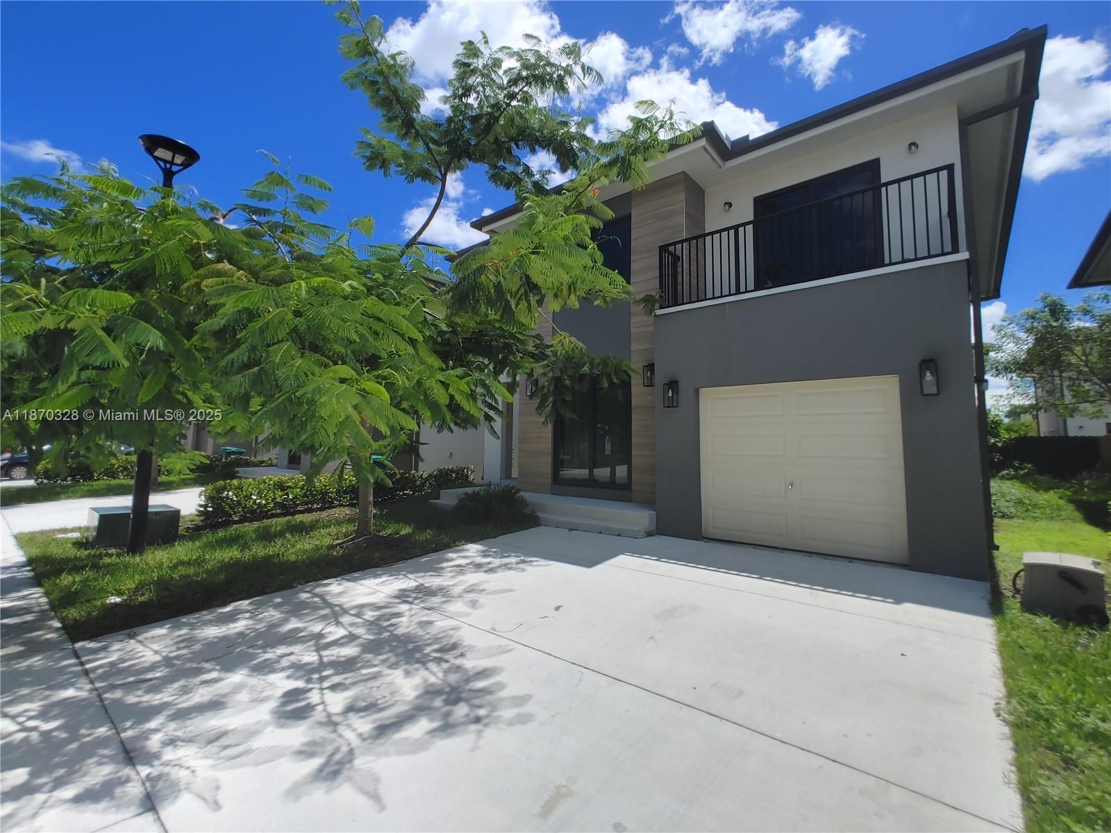 1167 NW 2nd St