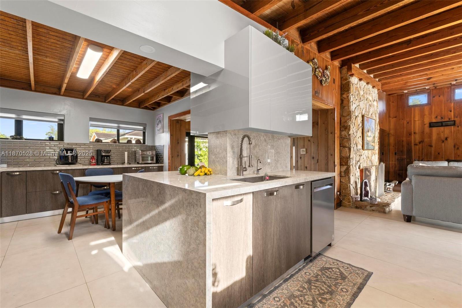 6539 SW 84th Ave Miami, FL 33143