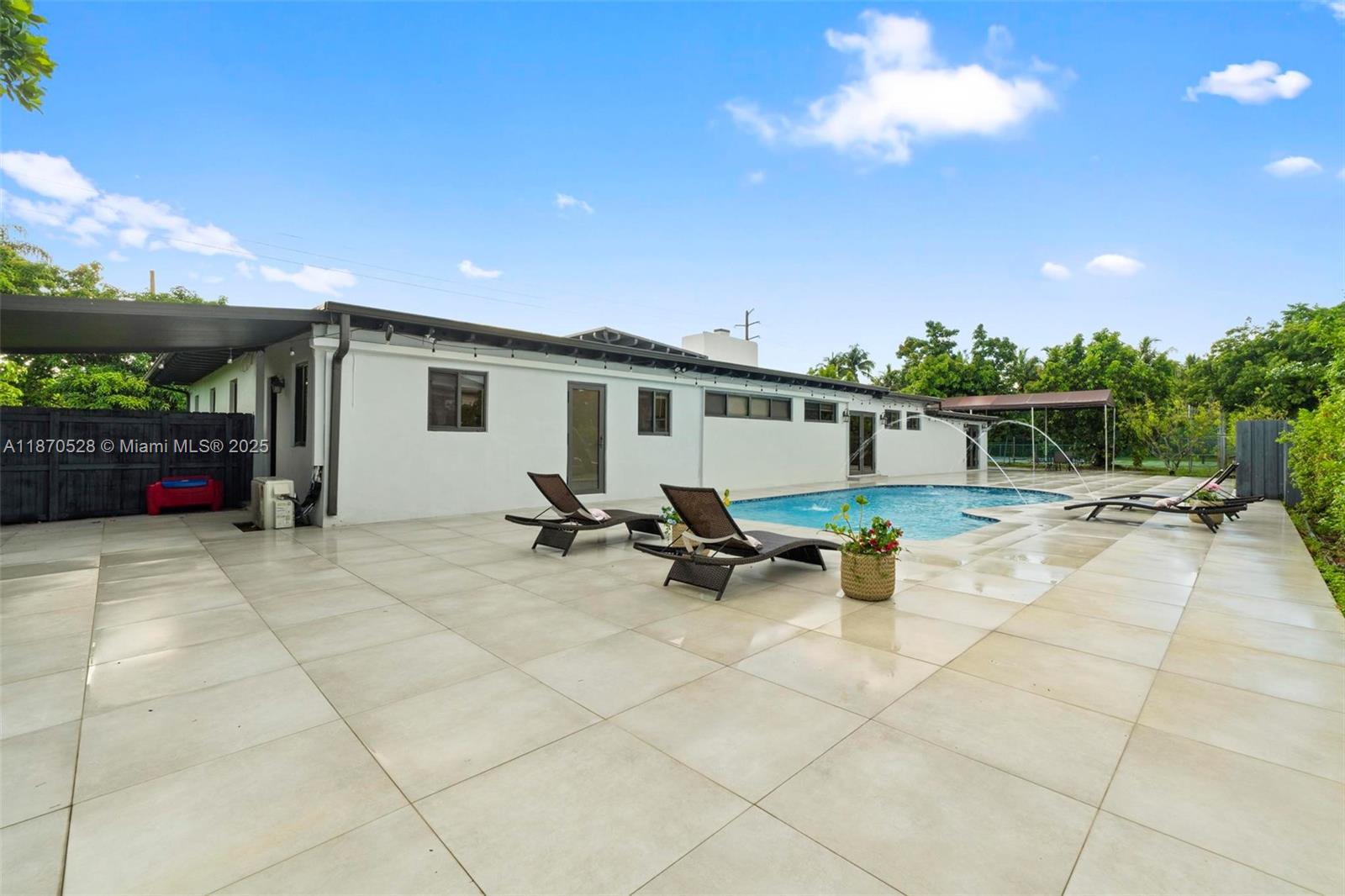 6539 SW 84th Ave Miami, FL 33143