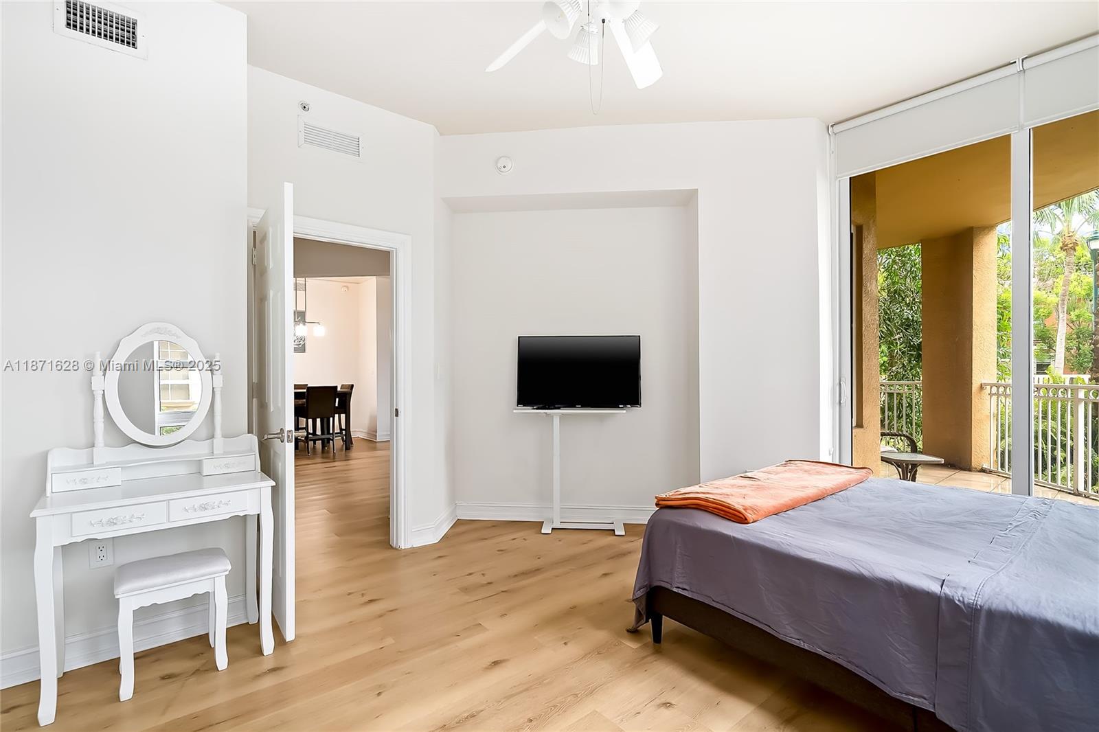 image Alaqua Condo24