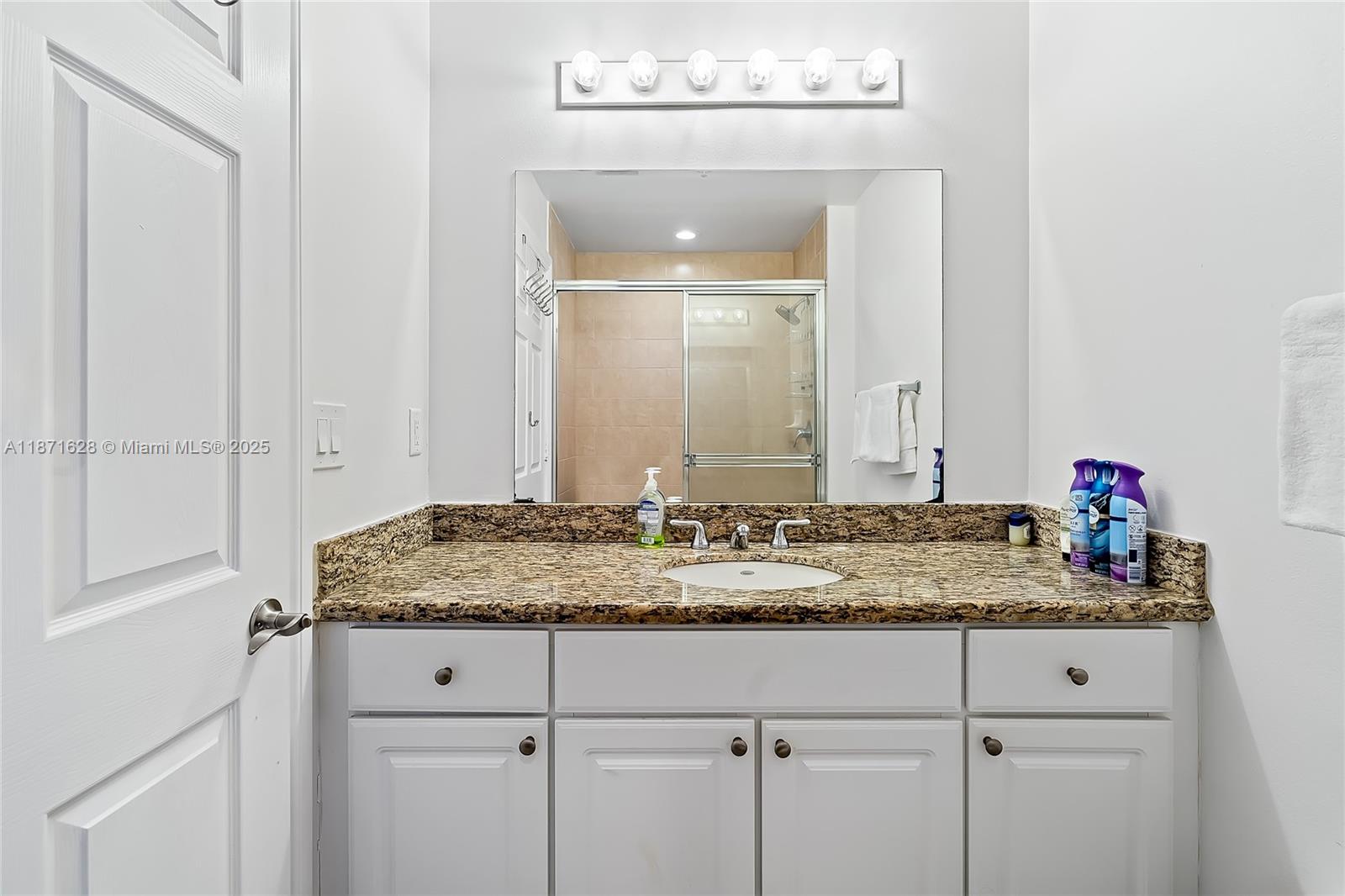 image Alaqua Condo27