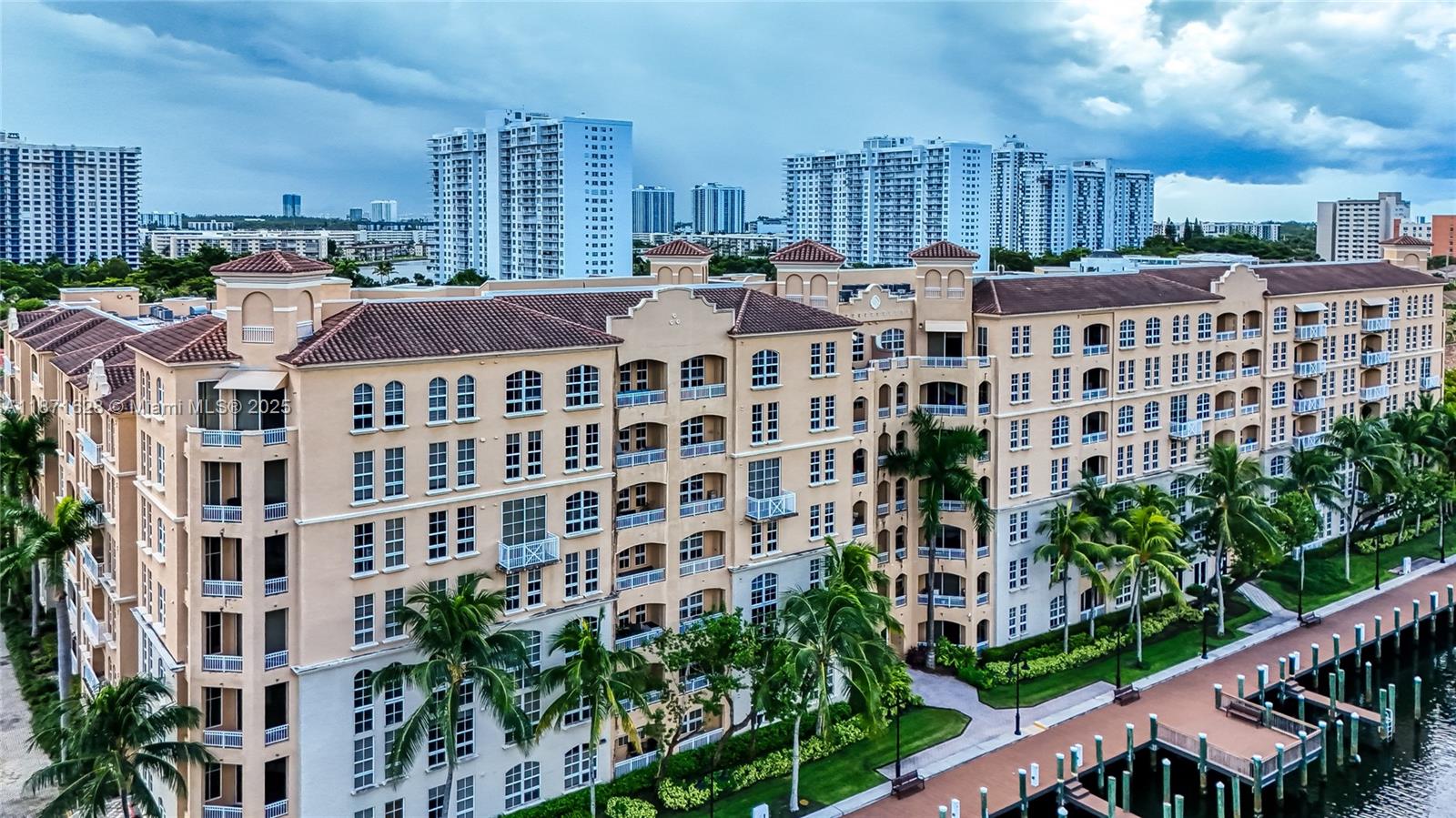 image Alaqua Condo56