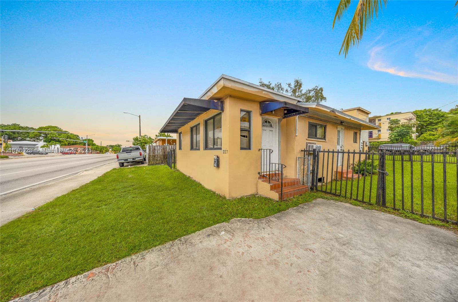 227 NW 17th Ave