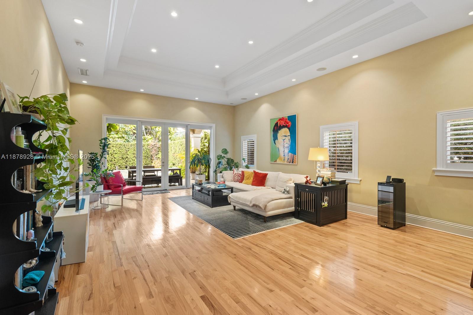 718 SW 26th Rd Miami, FL 33129