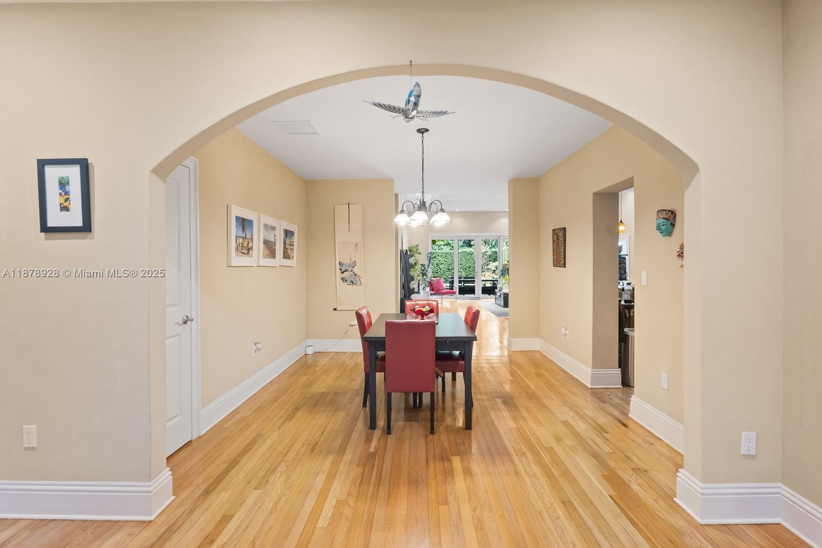 718 SW 26th Rd Miami, FL 33129