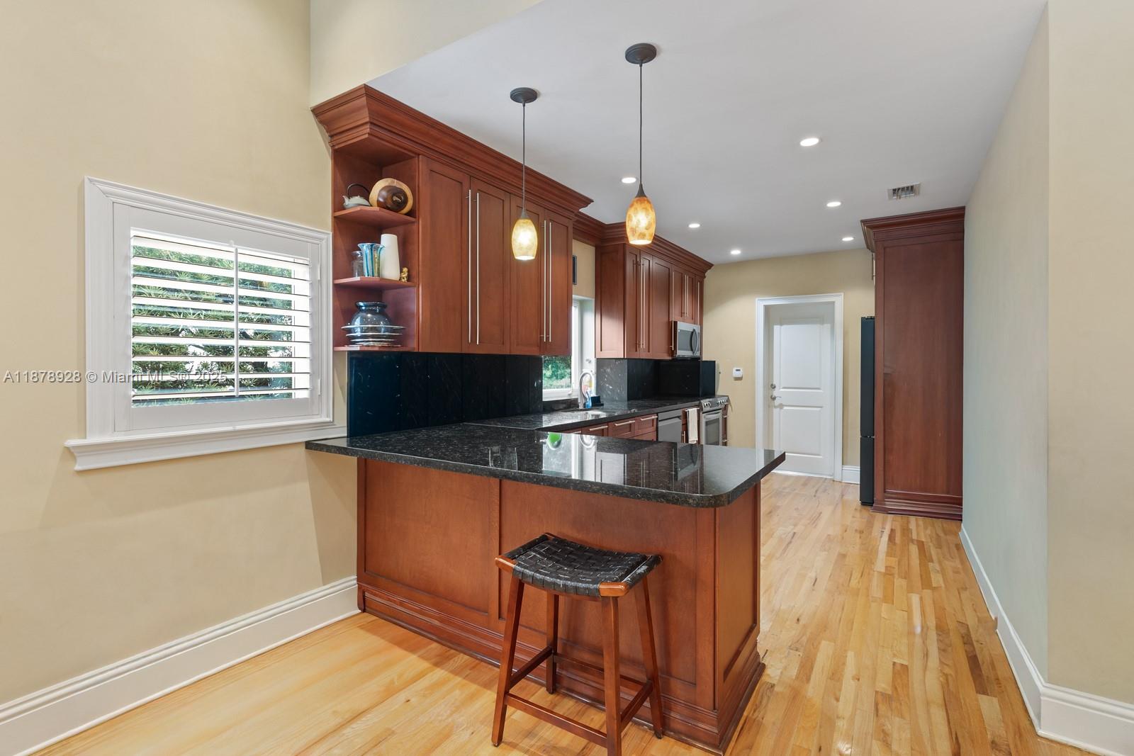 718 SW 26th Rd Miami, FL 33129