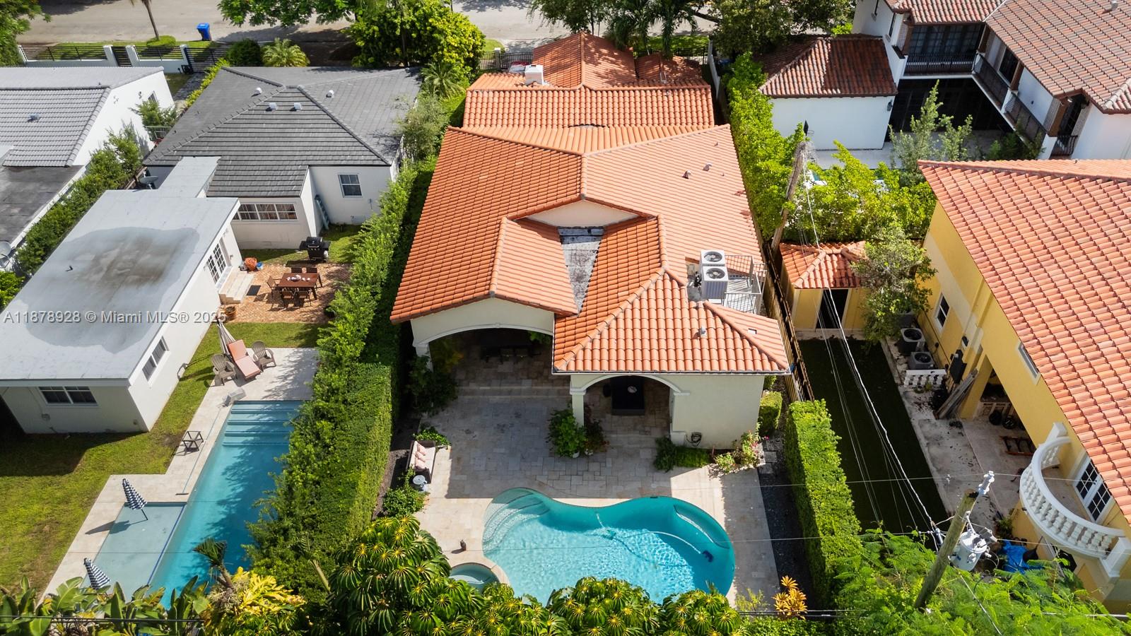 718 SW 26th Rd Miami, FL 33129