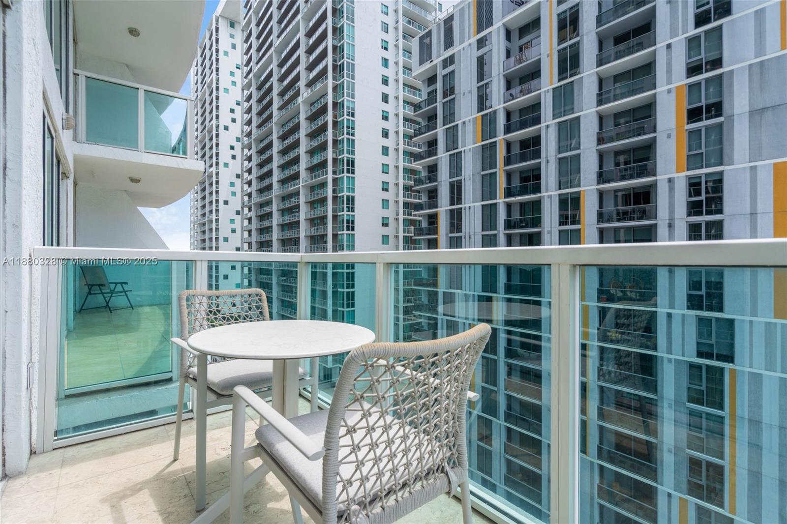 image Brickell On The River S17