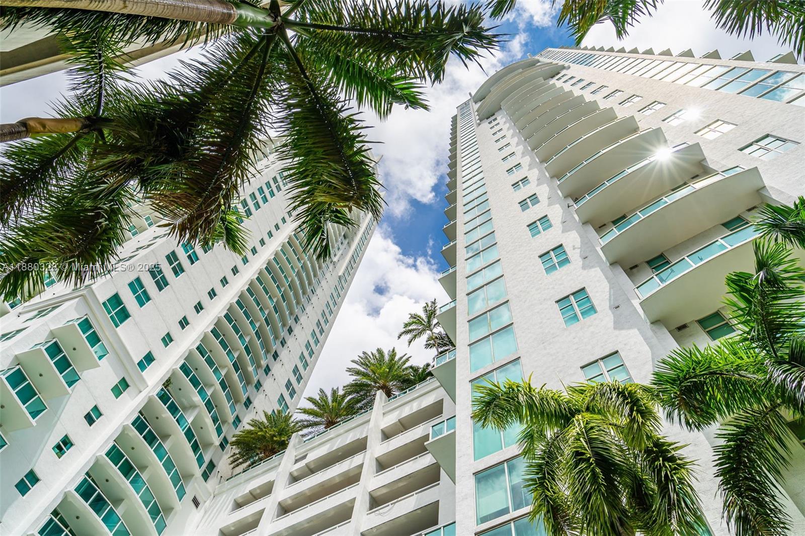 image Brickell On The River S28