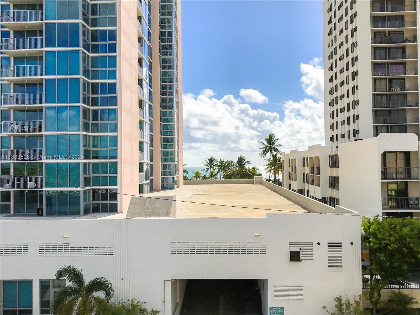 2642 Collins Ave #406