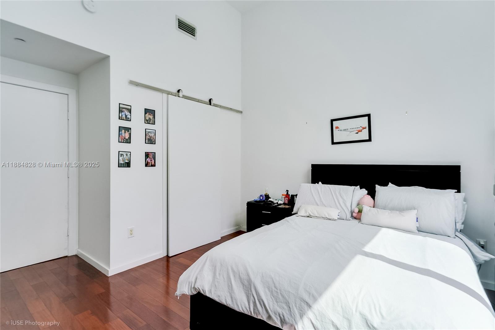 image 1060 Brickell Condo11