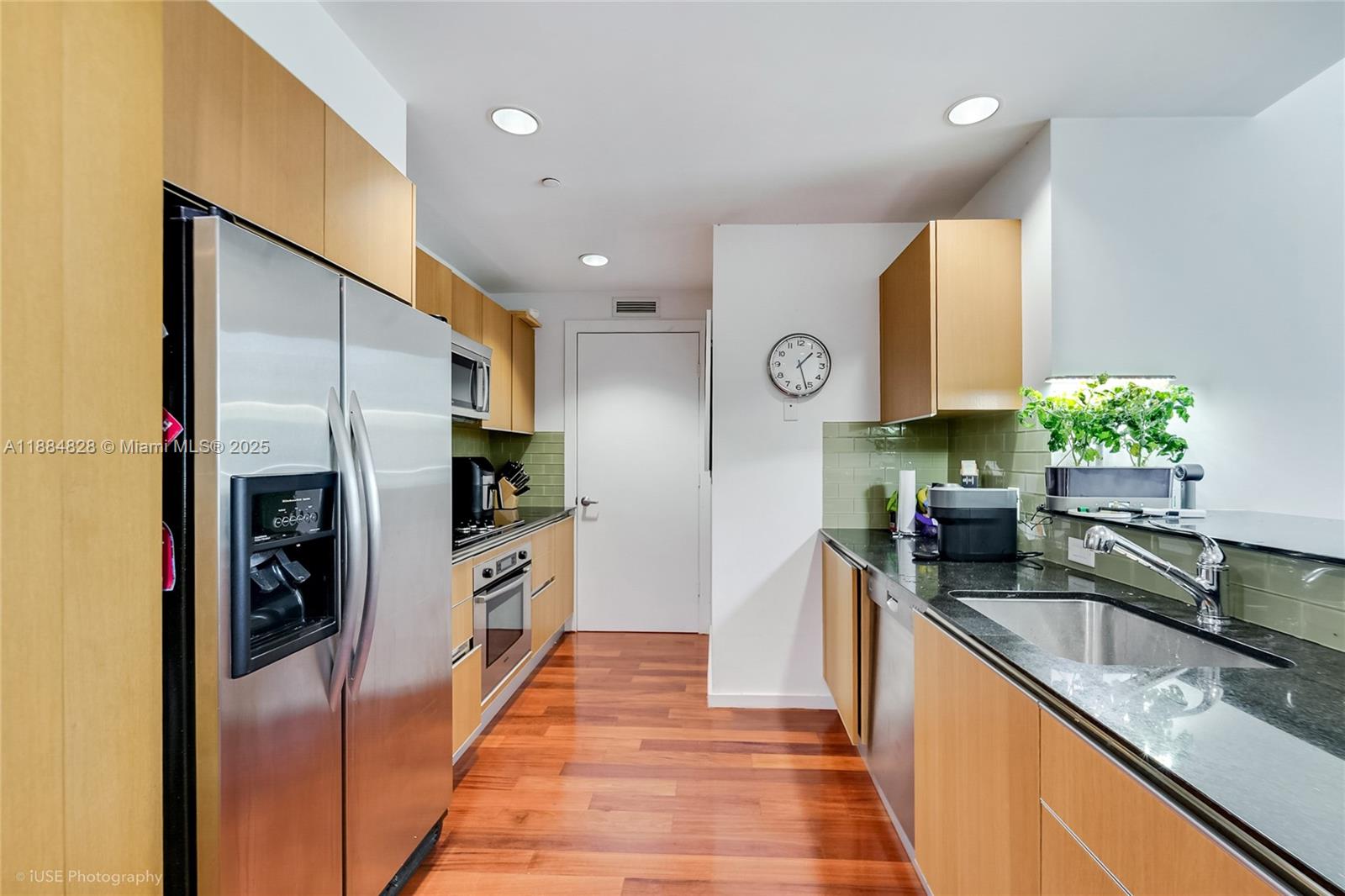 image 1060 Brickell Condo8
