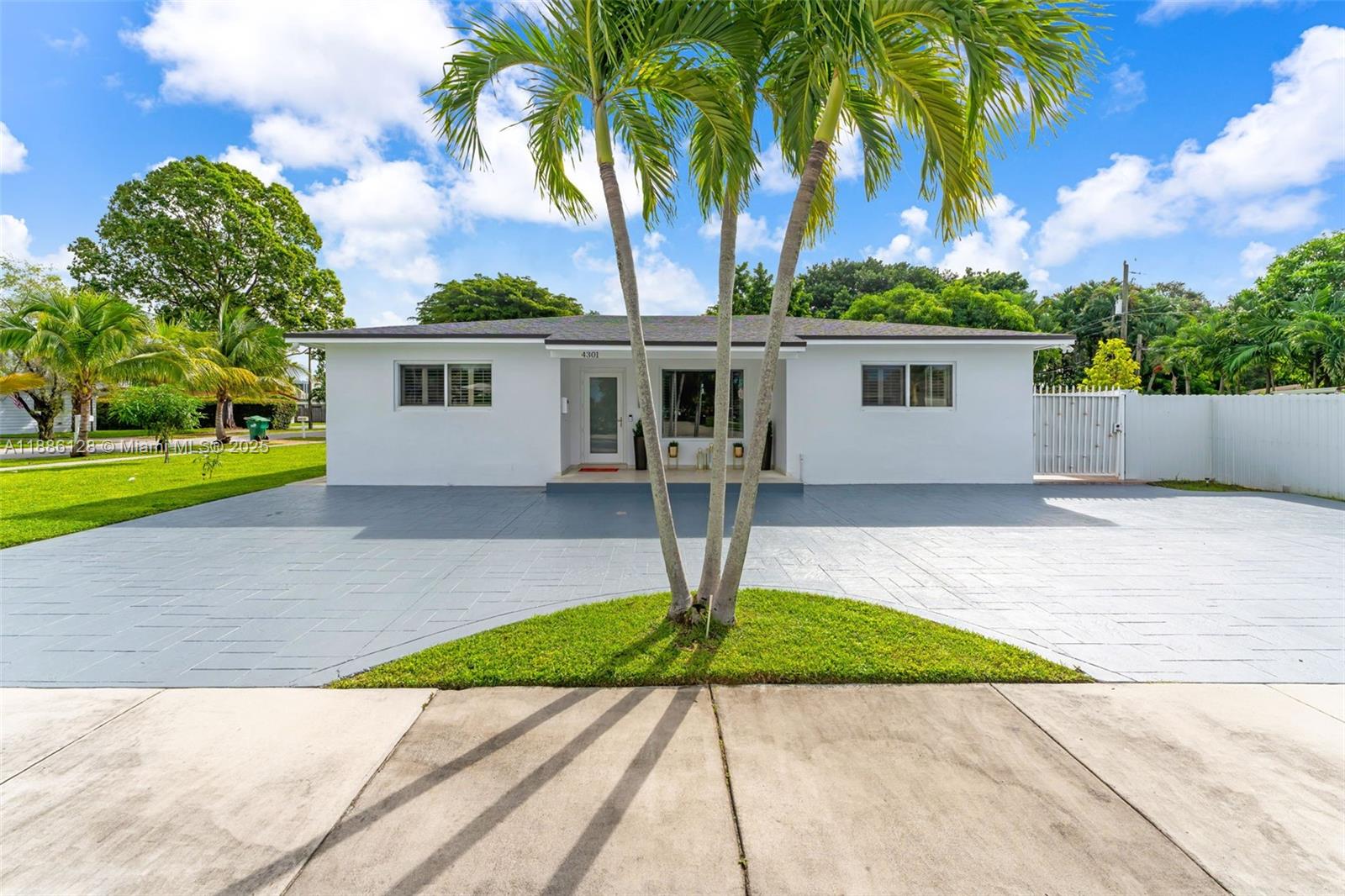 4301 SW 85th Ave
