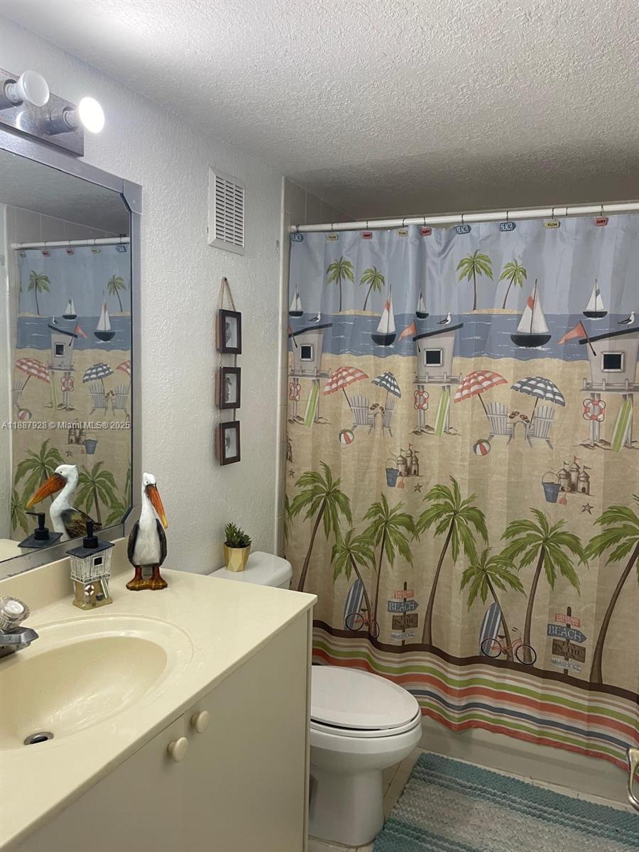 16928 SW 138th Ct Miami, FL 33177