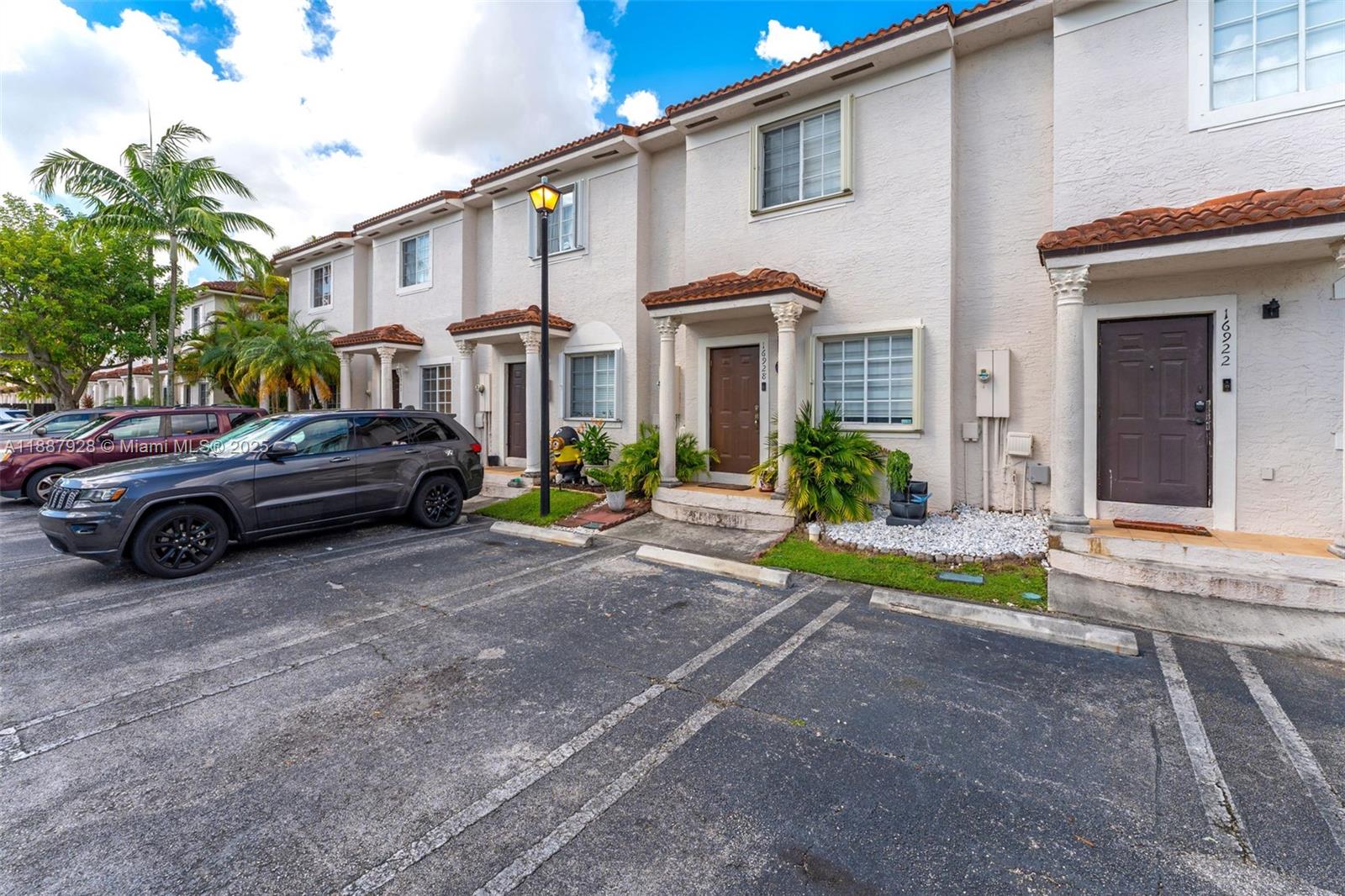 16928 SW 138th Ct Miami, FL 33177