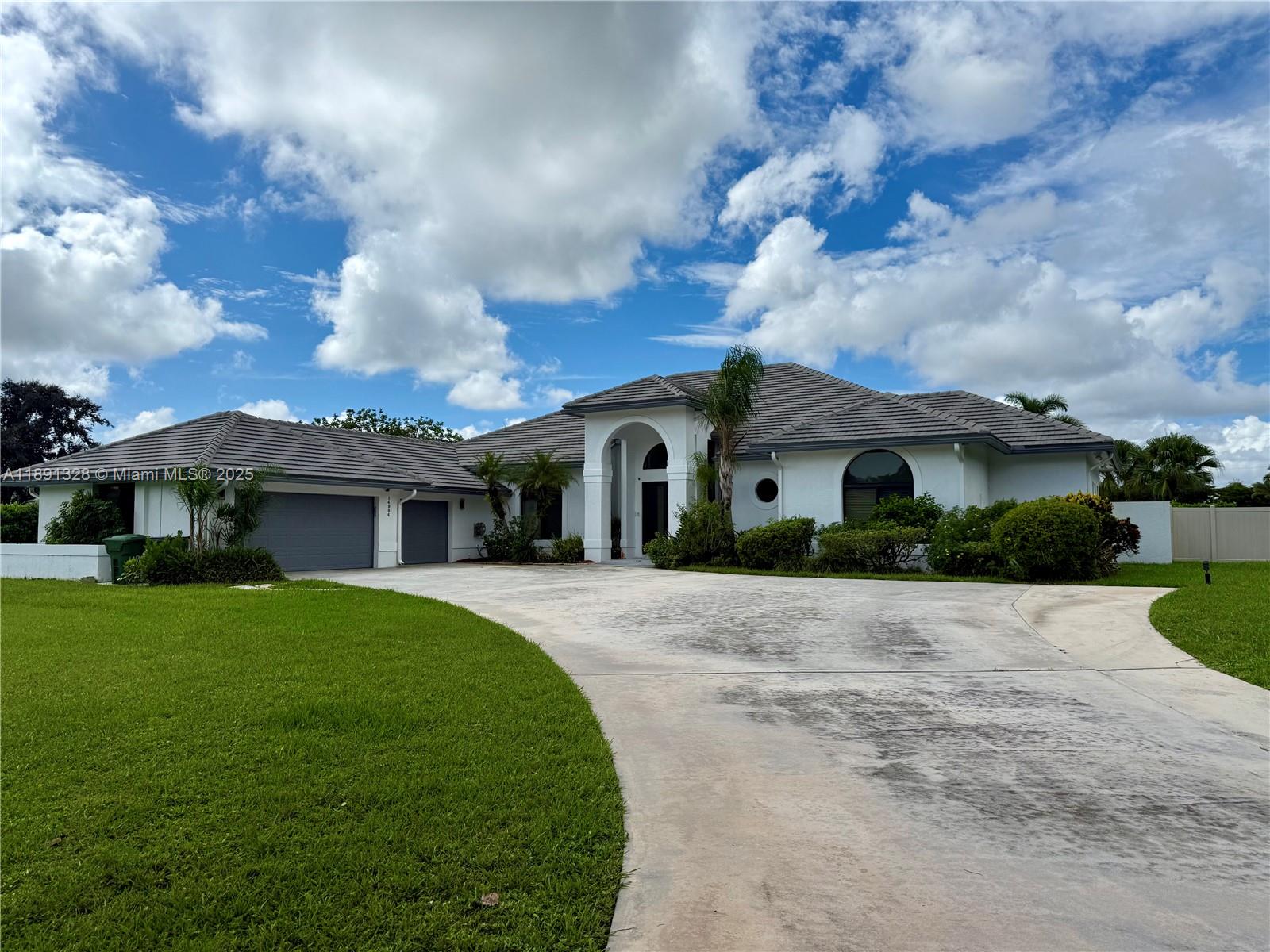 14984 Roan Ct