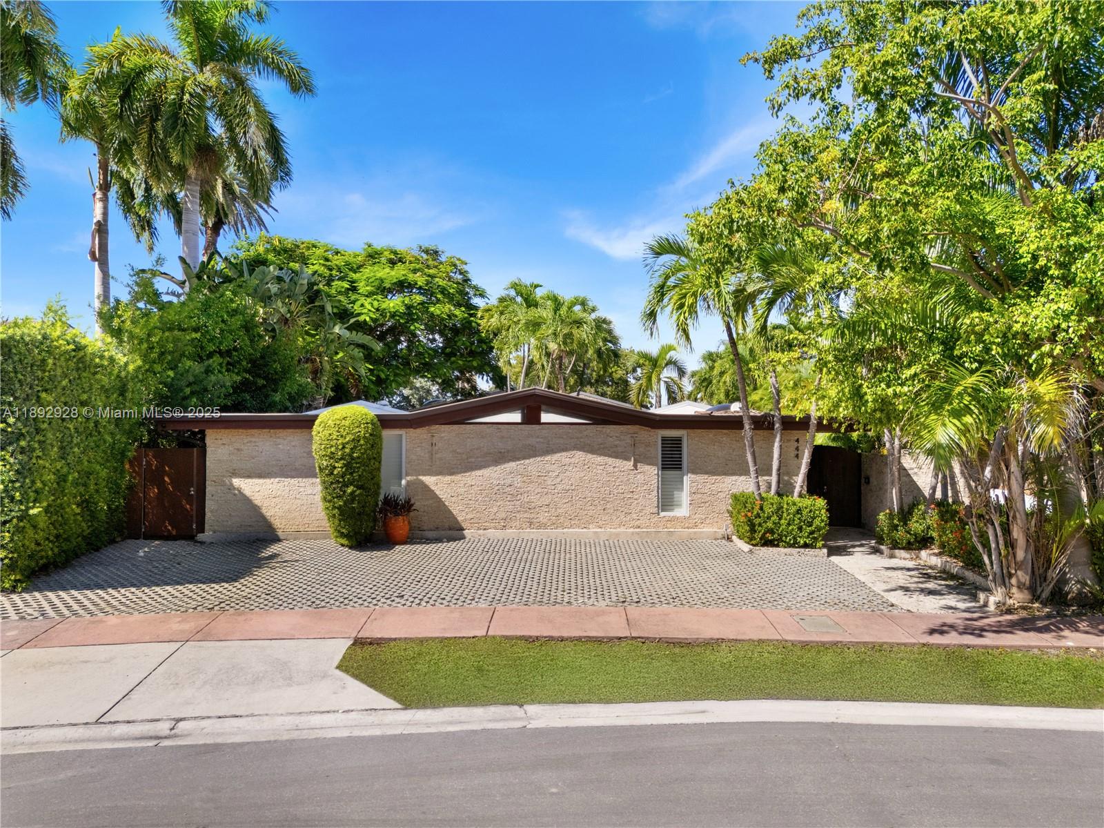 444 W Rivo Alto Dr Miami Beach, FL 33139