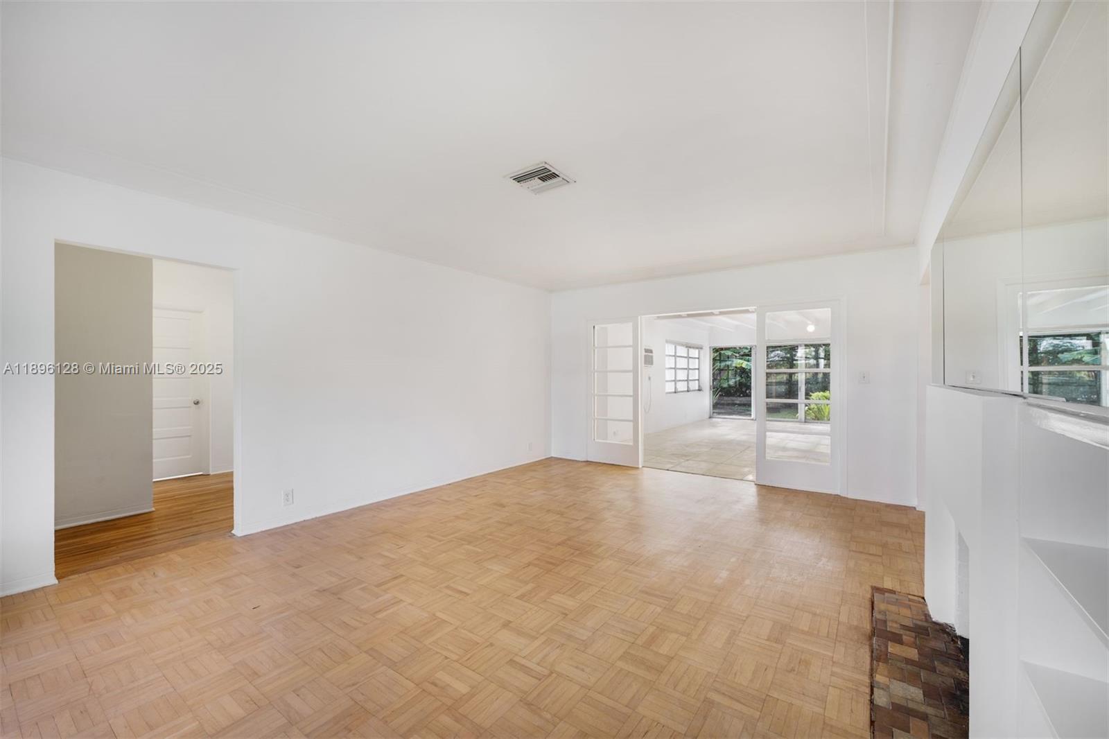 520 W 51st Ter Miami Beach, FL 33140