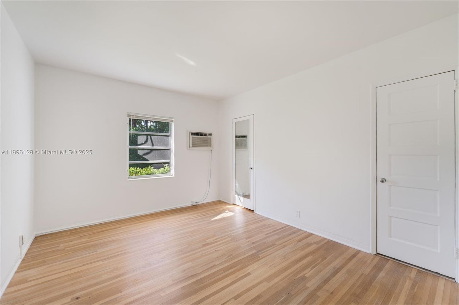 520 W 51st Ter Miami Beach, FL 33140