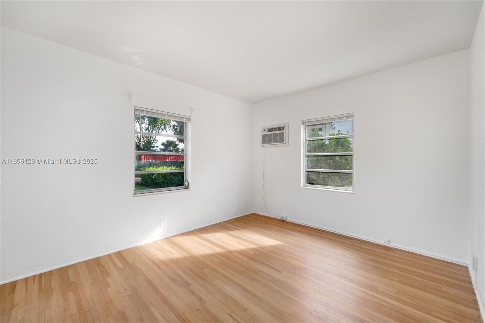 520 W 51st Ter Miami Beach, FL 33140