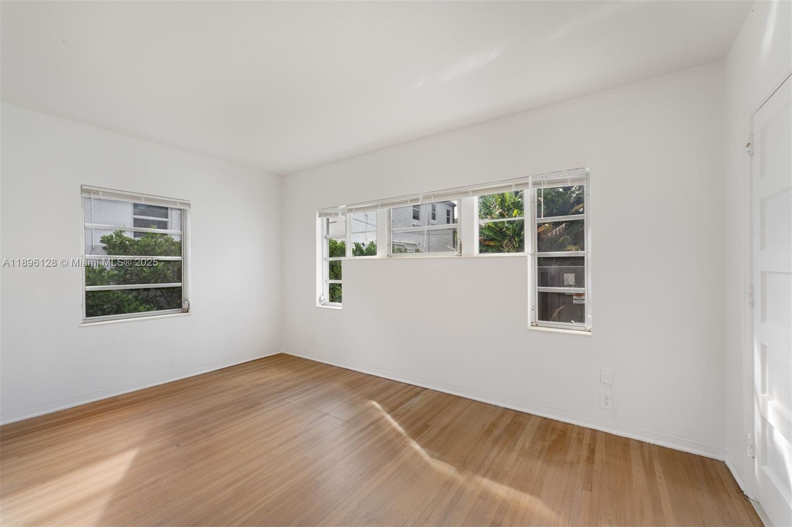 520 W 51st Ter Miami Beach, FL 33140