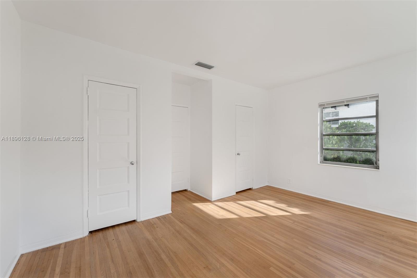 520 W 51st Ter Miami Beach, FL 33140