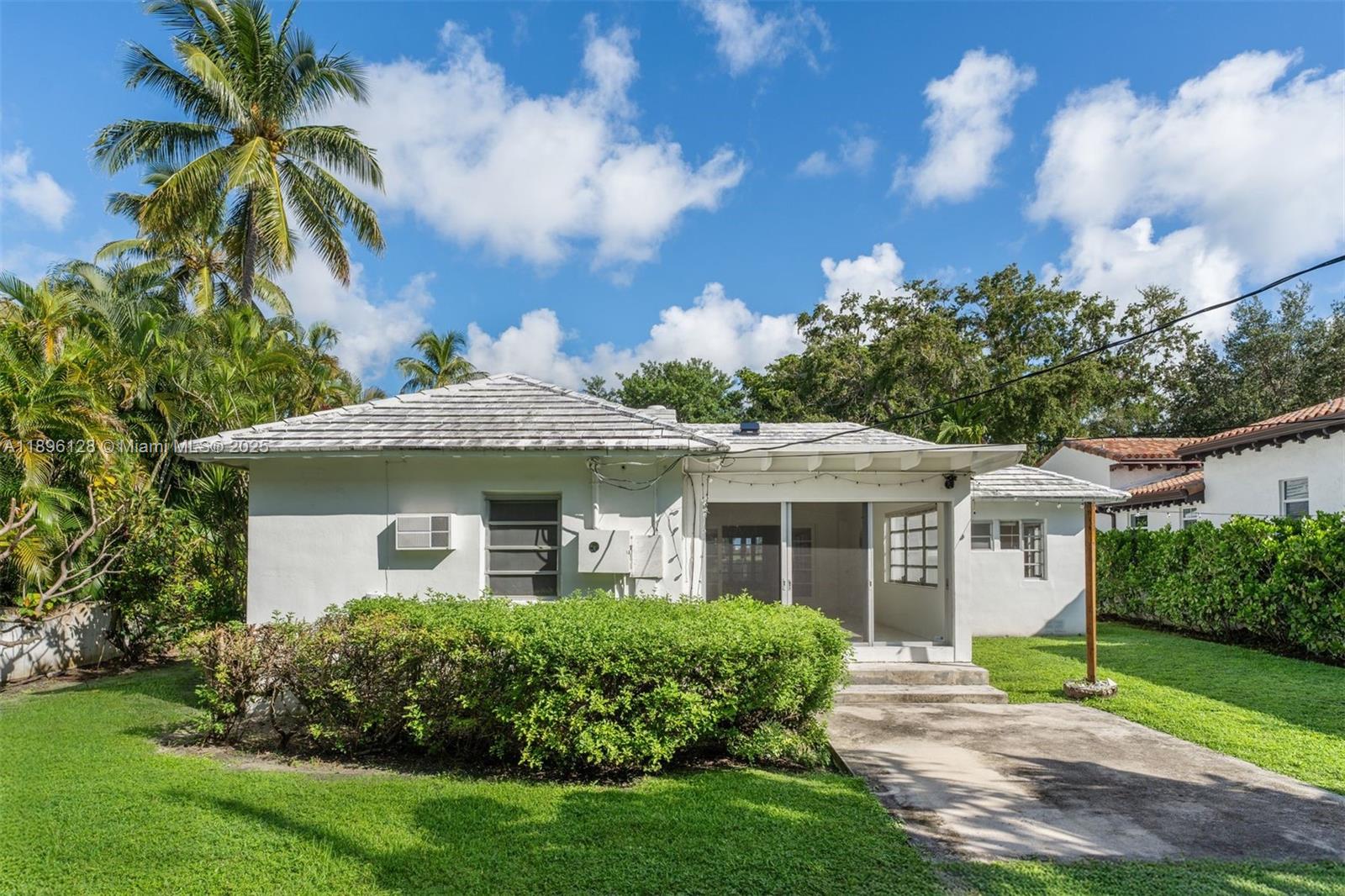 520 W 51st Ter Miami Beach, FL 33140