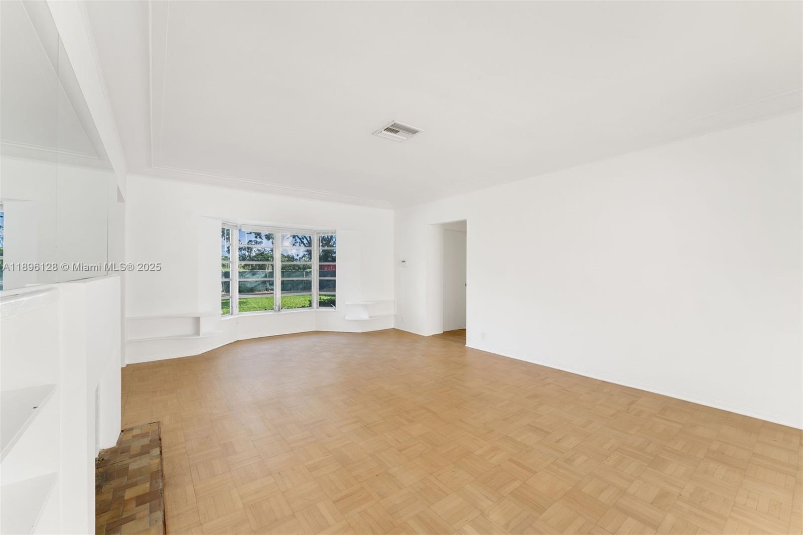 520 W 51st Ter Miami Beach, FL 33140