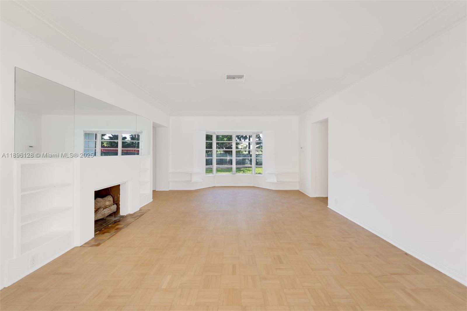 520 W 51st Ter Miami Beach, FL 33140