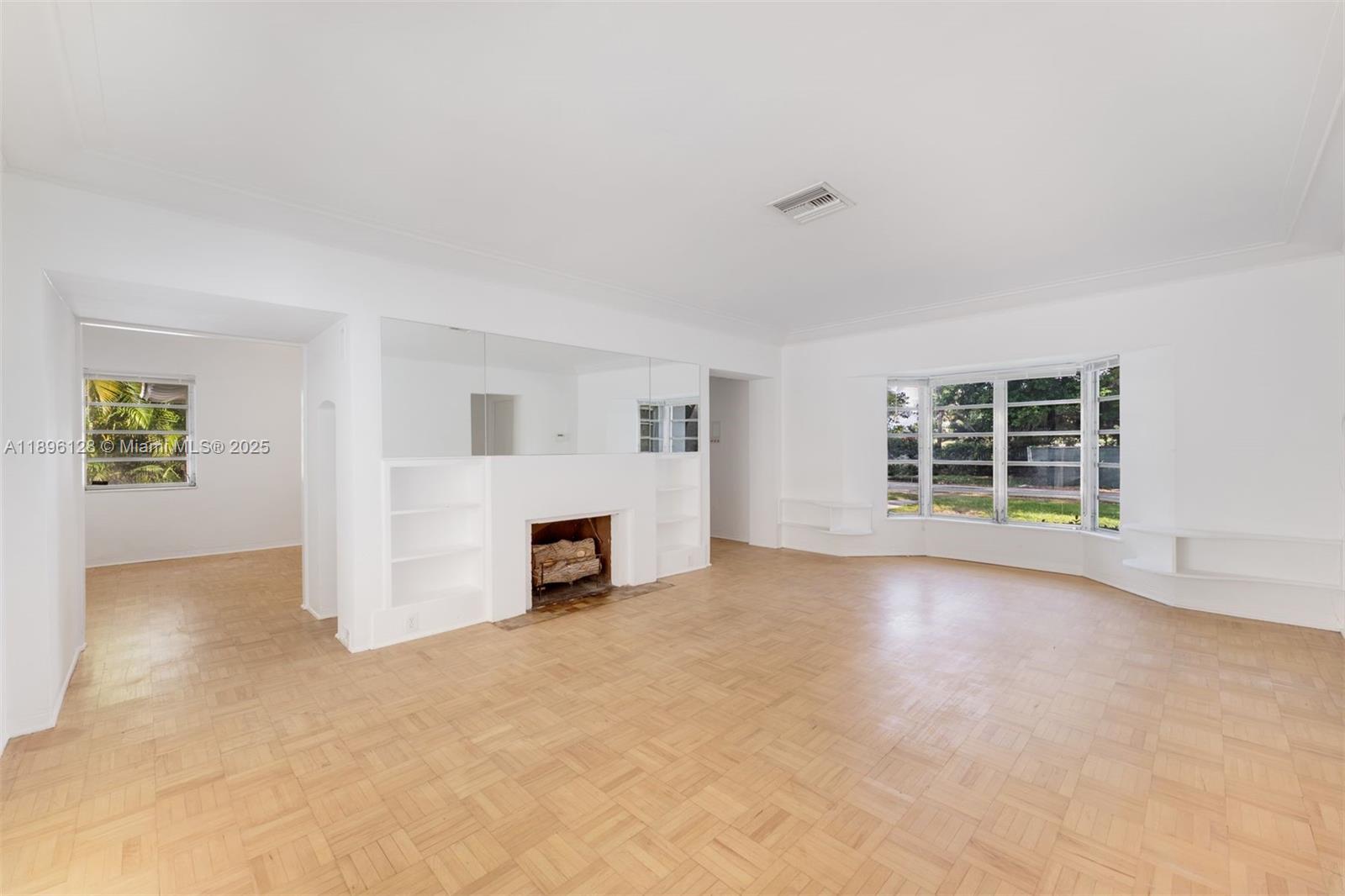 520 W 51st Ter Miami Beach, FL 33140